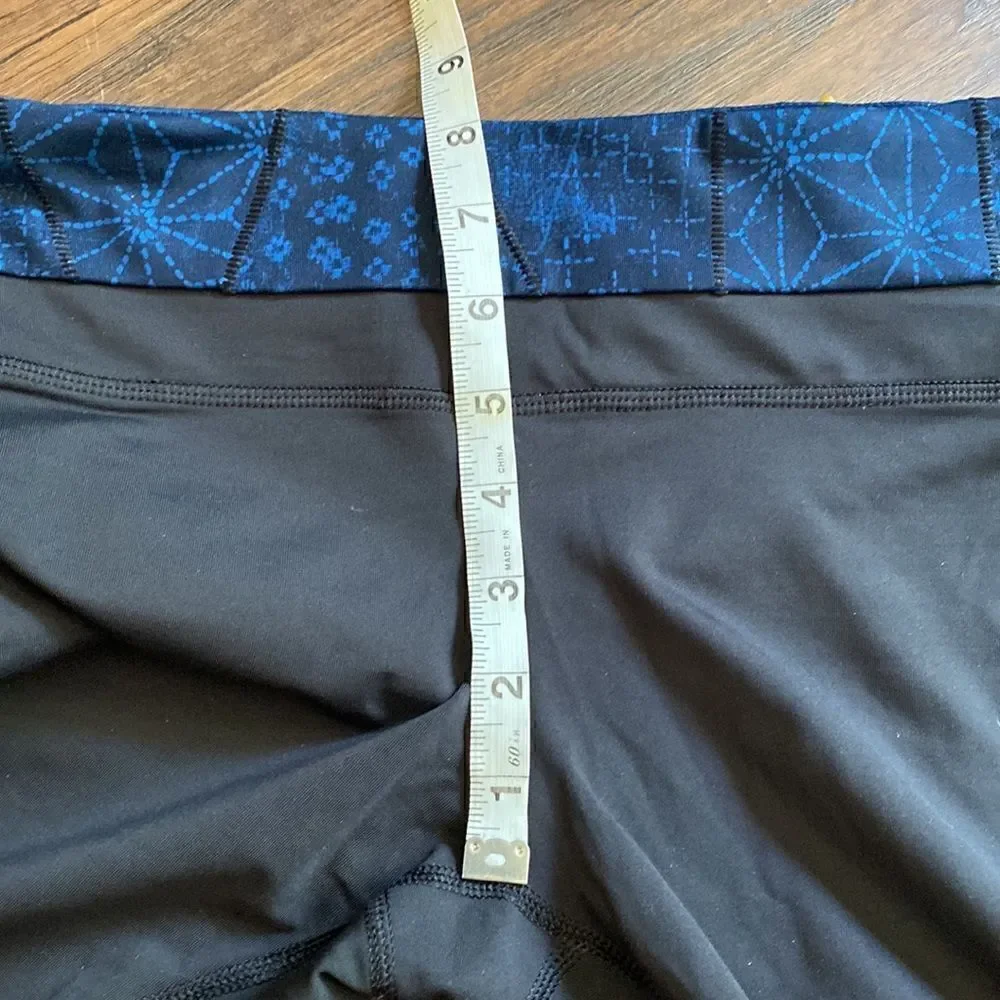 Lululemon Black with Blue accents Leggings - Size 6